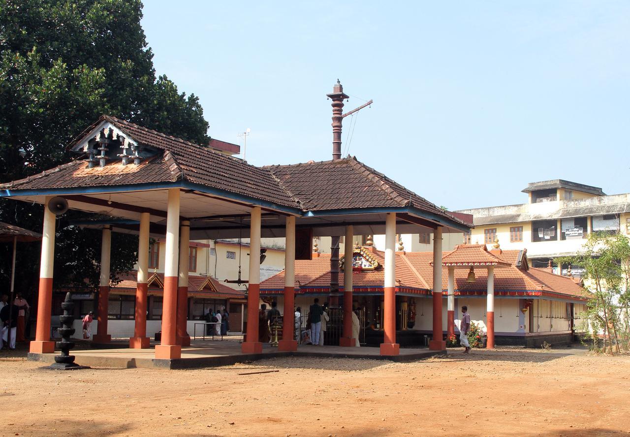Swades Residency Hotel Cheruvalli Luaran gambar